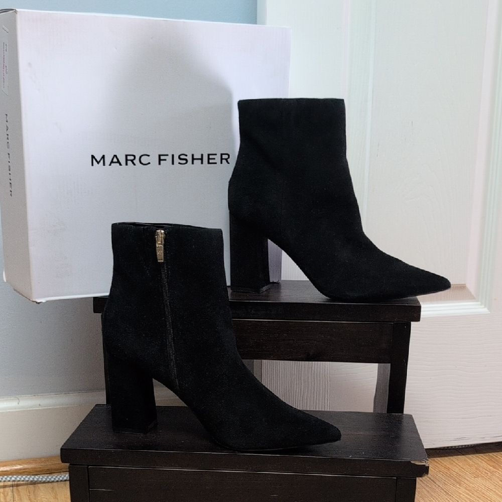 Marc Fisher Garina Black Suede Block Heeled Boots Size 10M